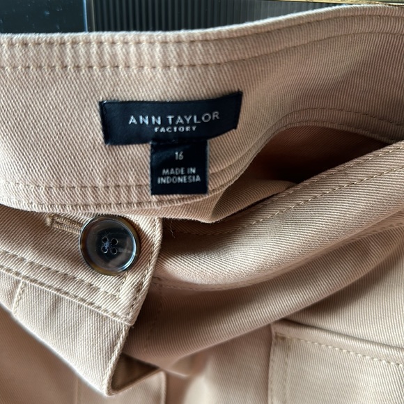 BUNDLE 3 Ann Taylor Skirts Pencil Skirt and Button Down. All in excellent shape! - Picture 5 of 8